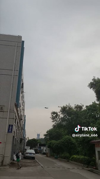 This drone fighter jet is so easy to control.As a beginner, I am able to easily fly this and so ar my kids.Easily the funnest toy drone out there.#drone #rcdrone #rcplane #rcjet #rc #remotecontrol #fyp #toy #besttoy #toyidead #giftideasforkids