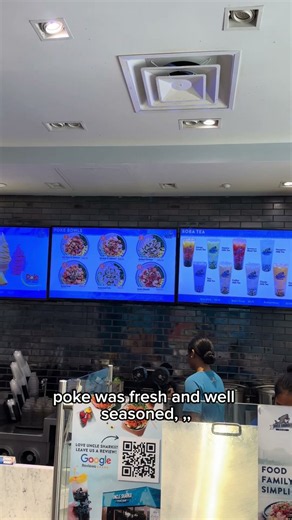 UNCLE SHARKII POKE BAR WAIKIKI 🦈 | Hawaiian Poke, Boba & Dole Soft Serve! #UncleSharkii #Waikiki