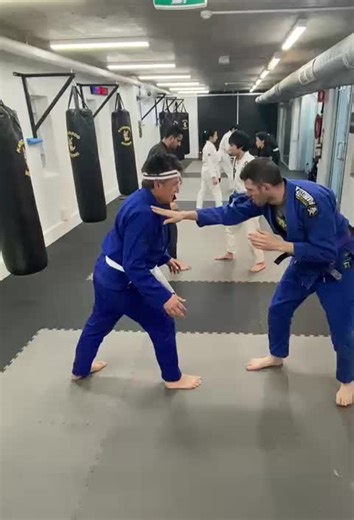 Mastering Ground Transitions in Jiu-Jitsu Techniques