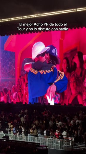 El mejor Acho PR del tour se queda en Colombia 🇨🇴 #badbunny #achopr #debitirarmasfotos #medellin #dtmf