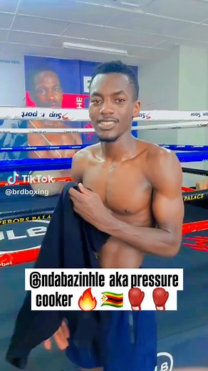 11 days out now🎯 Our Pressure Cooker is getting ready for the biggest fight of his career thus far. 1st title fight, 1st belt on the line. He is ready as ever to be tested against @chaukevantonder for the WBC flyweight Africa Title. We are very confident @ndabezinhle024 will remain undefeated & his 0️⃣ is not going to go 👌🏾 Join us next Sunday @, Fourways Farmers Market to catch this action live 🥊🥊🇿🇼🔰 #brianmitchellboxingacademy #flyweight #pressurecooker #boxing #warriorascent #boxingtr
