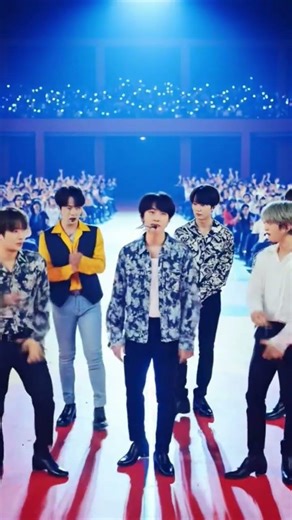 so cute bts shorts v new bts army post❣️💚❣️💚❣️