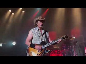 Ted Nugent - "Cat Scratch Fever" - 07/17/18 - Roanoke, VA