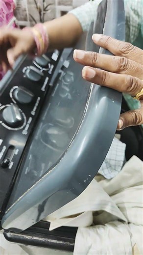 Machine me kapde dho rhe hain #Trending#viral video #short#mini vlog #Shahnaz' s washing machine7031