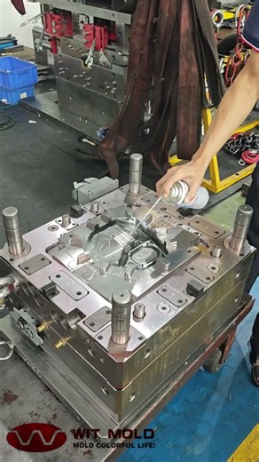 Teamwork is the heart of precision manufacturing