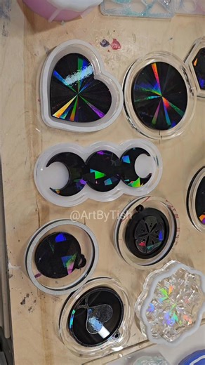 11K views · 116 reactions | Pouring silicone molds #resincrafts #resinmolds | Art by Tish | Facebook