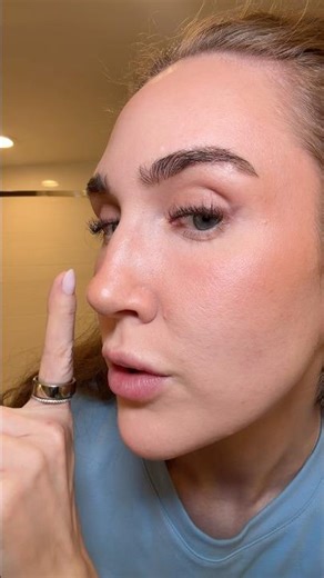 How to get your straight lashes to be curled all day #lashtutorial #lashes #makeuphacks #tiktok