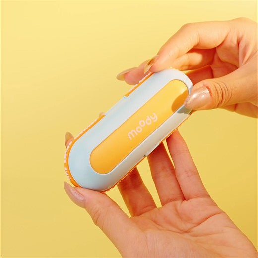 😱 Stop Rubbing Your Contacts! That old rinsing method leaves makeup residue and protein buildup, causing blurry, irritating eyes. Introducing the TimeCapsule Sonic Lens Cleaner! ✨ New lenses every day in two quick taps. Tap 'Shop Now' to end the blur! | moodylenses