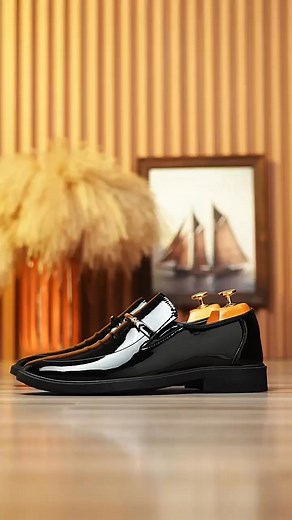 23 reactions | Découvrez ces chaussures de ville haut de gamme,...