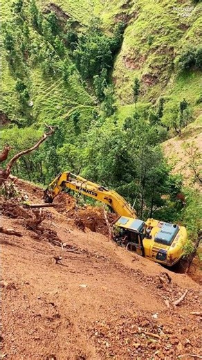 Risky Road building with Powerful Komatsu Excavator