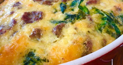Easy Sausage, Spinach and Cheddar Breakfast Casserole