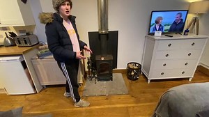 Just thought we would show you the cottage in a small video with Hen presenting now we are taking bookings for 2020. Come an have a look inside through the keyhole style :) :) | Villager Jim