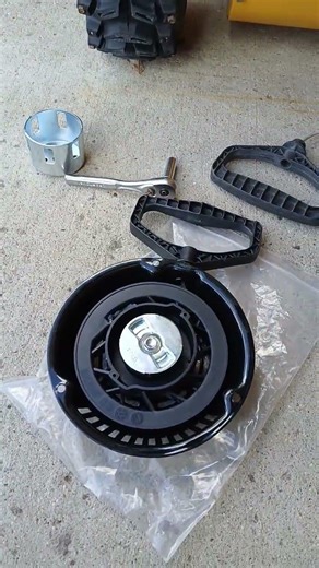 How to fix a snow blower pull handle clutch assembly