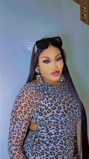 Vidéos de Ibro Gnamet Diabate (@ibrognametdiabate) avec Mr. Lil One - Mr. Lil One