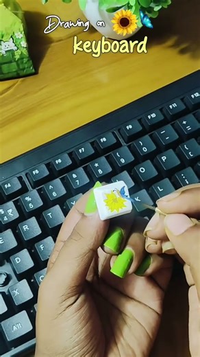 Painting on my Keyboard ⌨️.... #keyboard #painting #art #sunflower #artist #diy