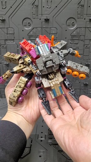 11K views · 855 reactions | Quick Tutorial: Let’s build a Spider Drone using 3x of the Fasttrack molds - Fasttrack, Black Roritchi, and Exo-Suit. What a fun fun project. Best part: totally by accident. I was just experimenting connecting the 3 bots together, and it somehow came to life. All praise to the mighty toy gods! #transformers #moc #hasbrotoypic | Bot Bender Orinj | Facebook