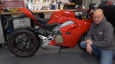 Ducati Panigale V4S review - In-depth