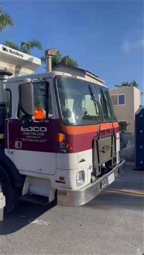 EDCO WASTE McNeillus ZR Garbage Truck on a Route