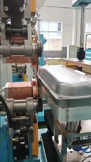How This Automatic Welding Machine Builds Perfect Fuel Tanks in Minutes