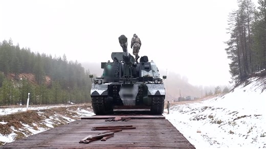 Finnish Army Unleashes Massive Artillery