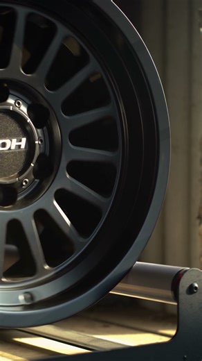 LITEFORGED Series Apollo Wheel spinny action!