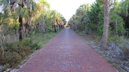 These 7 Florida trails lead to abandoned ruins. Would you go?