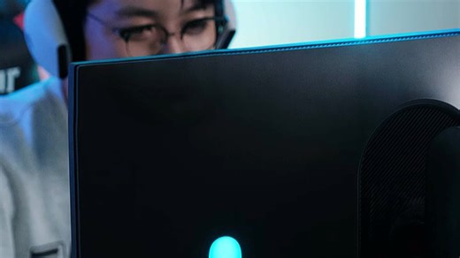 外星人双模显示器：4K清晰与360Hz高刷兼得，办公游戏无缝切换