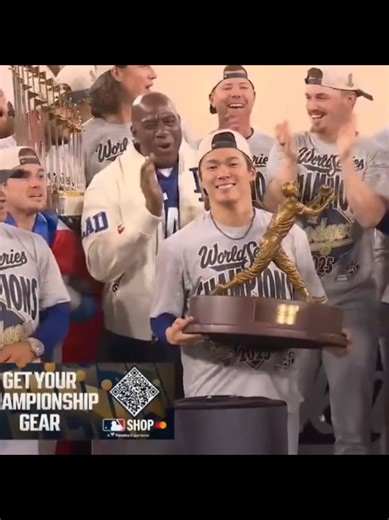 LOS ANGELES DODGERS 2025 World Series Trophy Ceremony 🏆/ Yamamoto Wins MVP #tiktokviral #fypシ゚ #mlbb #ladodgers #baseball