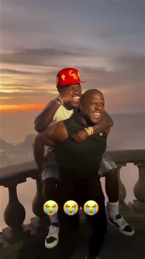 Terry Crews lifting up Vinicius Jr. 😭 (via TerryCrew/TT)