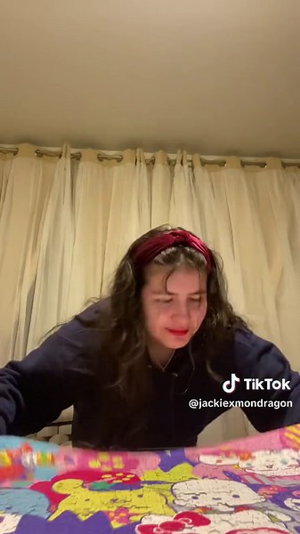 13 hours later …… #puzzletok #hellokitty #puzzle1000pieces #puzzlecomplete