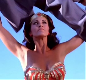 Wonder Woman destroys a powerful robot! #robot #wonderwoman #retro #LyndaCarter | Wonder Woman Everything Fans