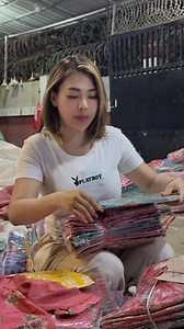 160K views · 5.5K reactions | Live ထဲရထားသူ အကုန် lucky လူတွေပဲနော် ရှားပါးတွေရထားလို့ | အောင်ပြည့်စုံအထည်လက်ကားဆိုင် | Facebook