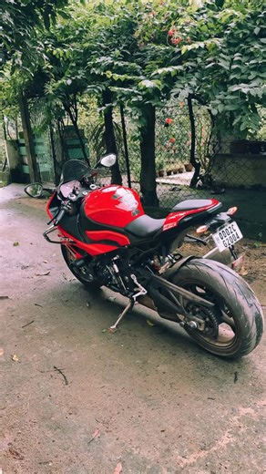 Soham Bhattacharya on Instagram: "Inline 4 symphony 💆🏻‍♂️✨ #bmw #bmws1000rr #bmwmotorrad #viral #trending #s1000rr #superbike #viral #reelsinstagram #millionviews #explorepage✨"