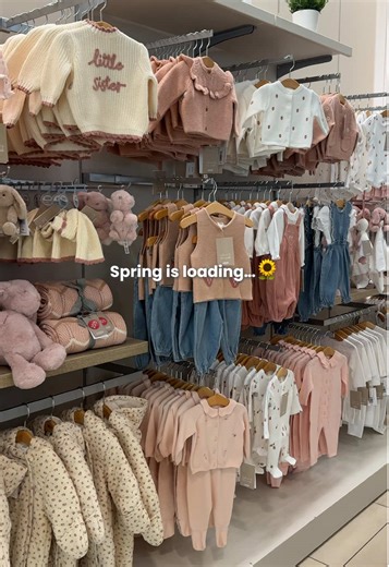 Our Spring Summer collection is here 🌸 Designed with comfort, quality and style in mind – discover our new Welcome To The World and toddler clothing collection. Tag a bestie who needs to see this!✨ Shop our new-in in-store, online and via our app and enjoy flexible payment methods at checkout. #mamasandpapas #babyootd #babystyle #newclothing #newstyles