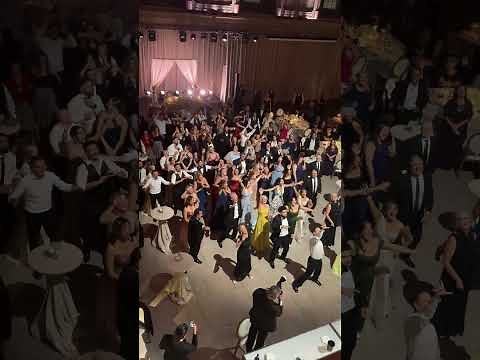 Wedding Guests Surprise Bride With ABBA Flashmob