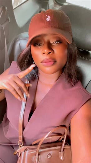 Relax (@famfam161)’s videos with Live Your Life - T.I.