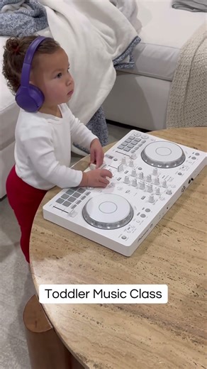 Music Class w/ @itsofficialdjlex #djtransition #pioneer #music #toddler #dj