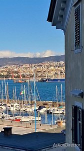 Nella tradizione natalizia di TriesteperTrieste una passeggiata con noi a Muggia, difronte a Trieste, nel giorno di Santo Stefano. I colori e le atmosfere sono splendide, la vita continua ... ma resta vivo il ricordo di un piccolo angelo volato via poco tempo fa... | Trieste per Trieste