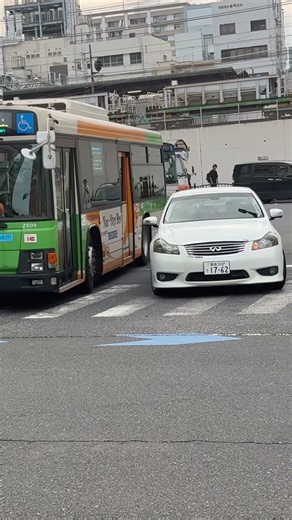 京成バス東京いすゞエルガ足立200 か26-22 8121 金61戸ヶ崎操車場行き #京成バス東京 #京成バス