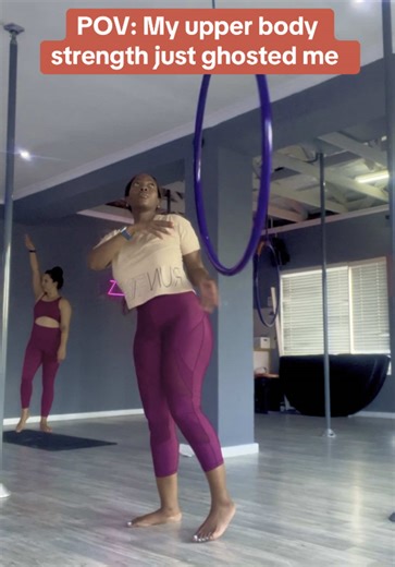 Lyra hoop=upper body strength 💪🏾 #fyp #lyrahoop #lyrablooper #aerialist #povchat #fypviral