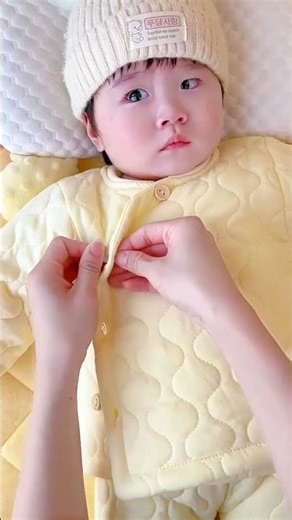 天气凉了，宝宝的秋衣秋裤可以准备了，夹棉套装柔软舒适又保暖，高腰护肚保护宝宝小肚肚不着凉，多种颜色可选 #母婴好物推荐 #萌娃穿搭 #宝宝衣服
