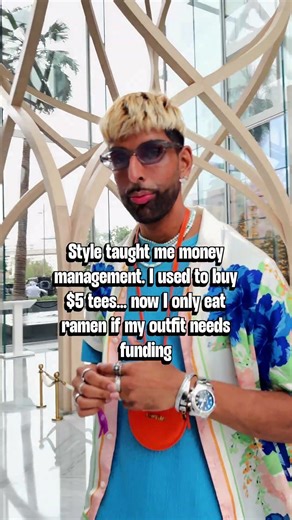 Who knew my wardrobe would teach me budgeting skills? 😅😂