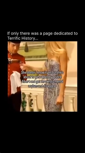 Past Peek on Instagram: "Karen Mulder, the iconic Dutch supermodel of the 1990s, once ruled the international fashion industry with her stunning beauty and elegance. Famous for her collaborations with Versace, Dior, Chanel, and other luxury fashion houses, Mulder graced countless Vogue covers, runway shows, and high-profile campaigns, earning her place among the original supermodels of the 90s. However, behind the glamorous image, Karen Mulder’s life took a tragic turn. By the early 2000s, she b