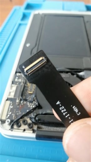 6.4K views · 81 reactions | Por eso no tenia Audio y tampoco Cargaba la Bateria .Portatil Macbook Air #parati #fypシ゚ #computer #tecnologia #Macbook | Guayacan System | Facebook