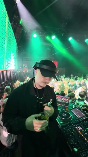 Bazgrov z DJSetem na Clout Festiwal! #cloutfestival #festival #dj #party #trap