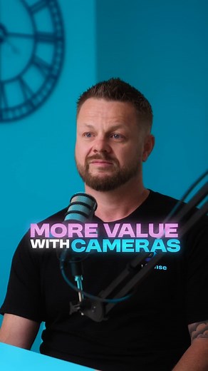 Camera system vs. alarm system? We’d choose cameras every time: ✅ Daily footage of deliveries & trades ✅ Instant alerts for car door checks ✅ Built-in deterrent lights & sirens Use it daily. Prove it instantly. Follow for more security insights ✅ | See Sense