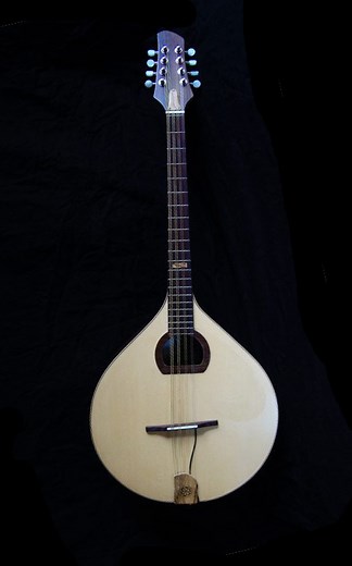 Irish Bouzouki - Caroline Lacombe | Luthier Barcelona