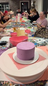 I had so much fun teaching this Jack Skellington sprinkle top cake class! 🥰 It was my first time doing a cake with this type of hand placed sprinkle design and the class did amazing!! I’ll share their cakes soon! I teach all my cake classes at @thearthousegilbert here in Gilbert, AZ! We go through the basics of crumb coating, frosting and decorating a 4 inch bento cake! You can sign up for my cake classes at the art house website www.arthousegilbert.com! New classes posted monthly 💕 #cake #cak