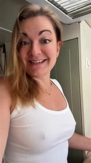 Was mach ich wohl? 😜 #vangirl | Äｎｋｅ Ｗｅｉß