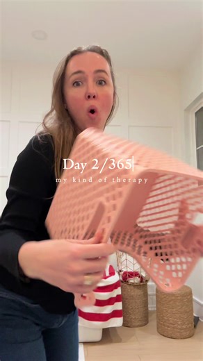 ADHD Declutter: One Box a Day Rules 10 minutes One box only No organizing Donate or trash ONLY Stop when the timer ends Any room counts. A half-full box still counts. Hit follow and grab a box. We’re doing this together.